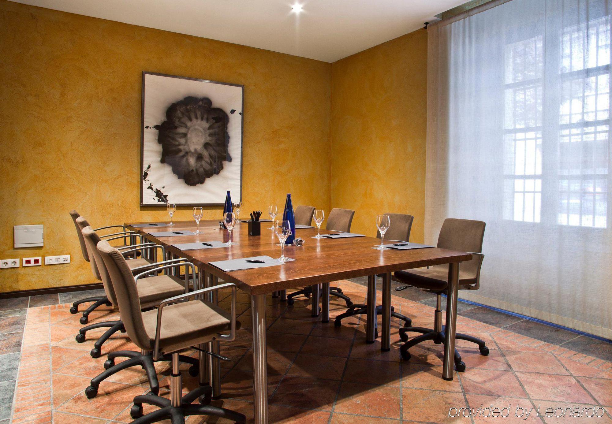 Ac Hotel Ciudad De Tudela By Marriott עסק תמונה